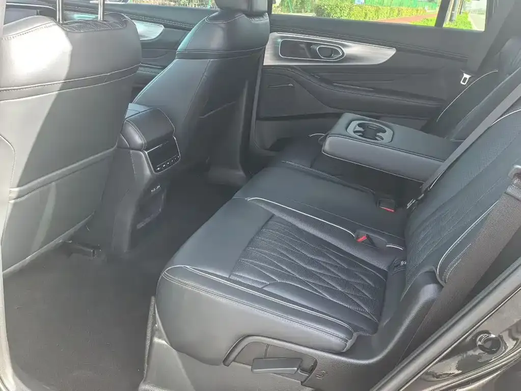 GAC Motor Trumpchi GS8 — фото 8