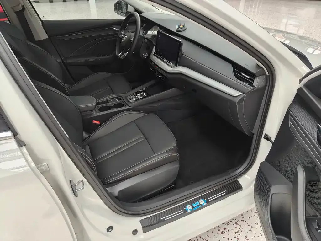 Skoda Octavia — фото 2