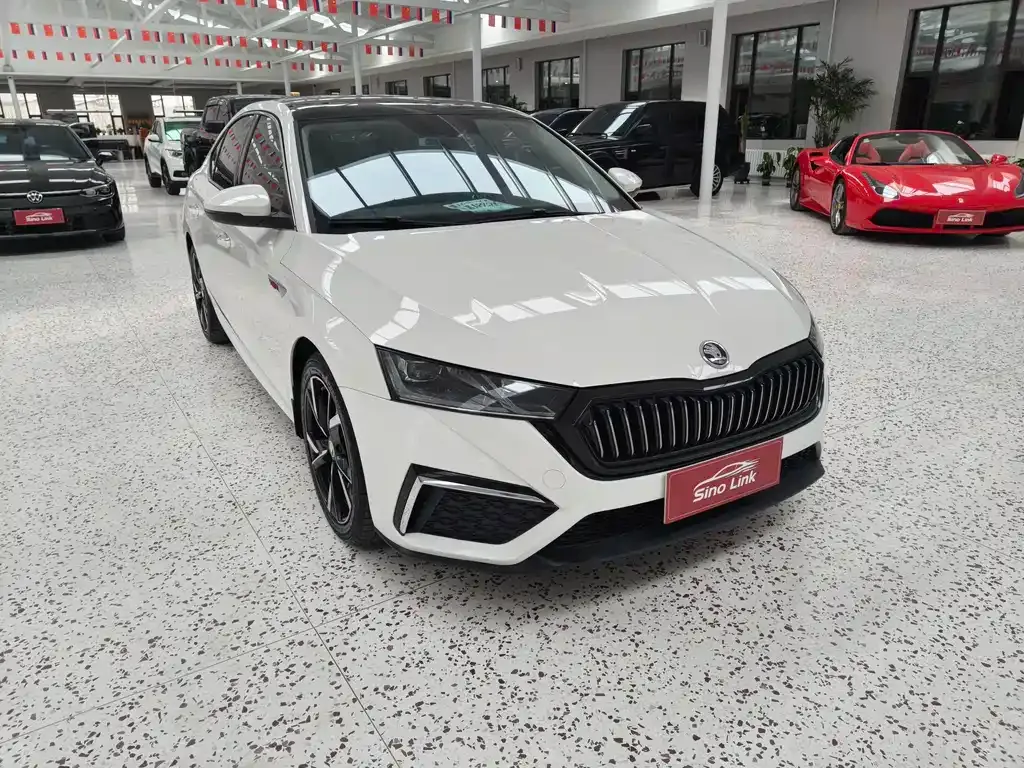 Skoda Octavia — фото 7