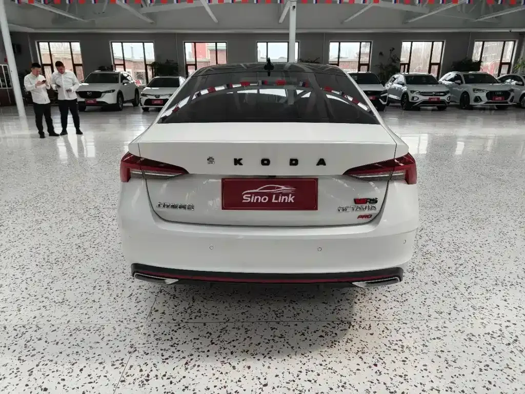 Skoda Octavia — фото 5