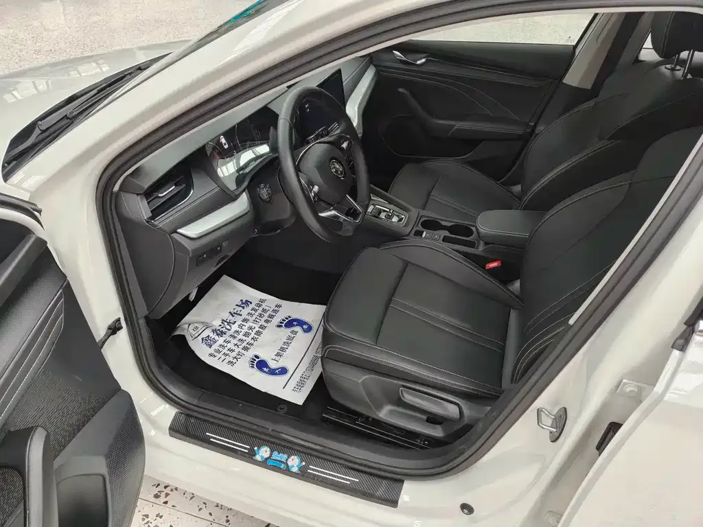 Skoda Octavia — фото 8
