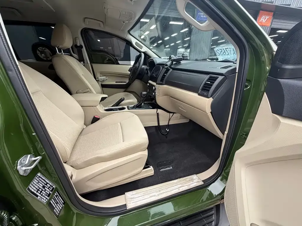 Ford Everest 2021 из CN, фото 5