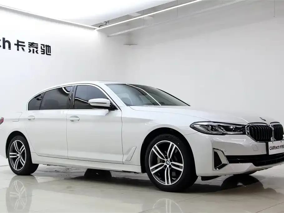 BMW 5 Series — фото 10