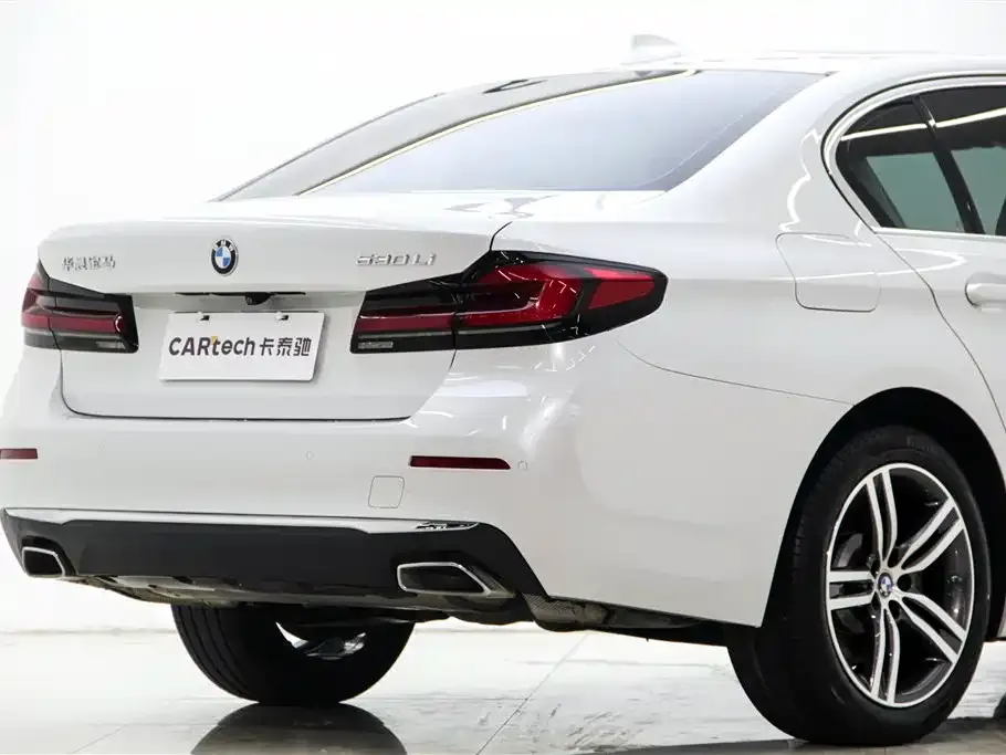 BMW 5 Series — фото 9