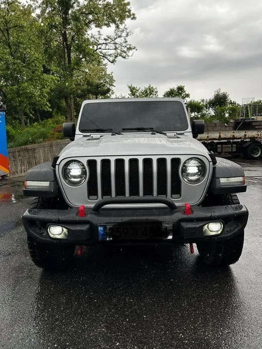 Jeep Wrangler — фото 1