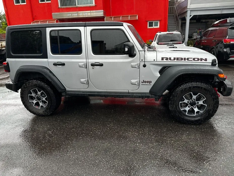 Jeep Wrangler — фото 10