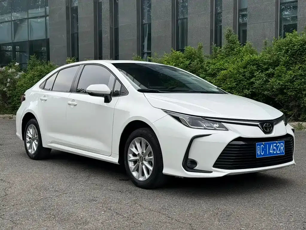 Toyota Corolla — фото 6