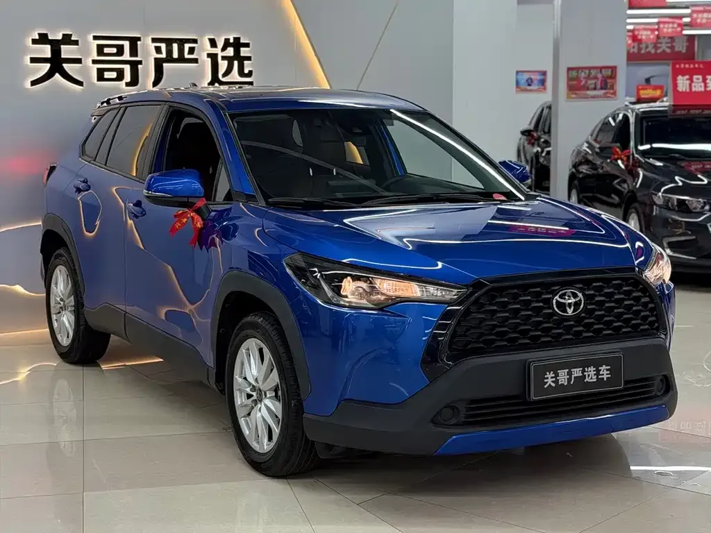 Toyota Corolla Cross — фото 1