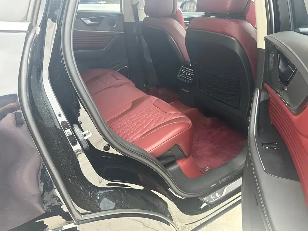Hongqi HS5 — фото 9