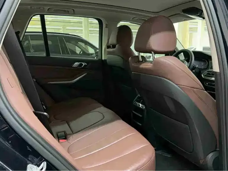 BMW X5 (Import) — фото 2