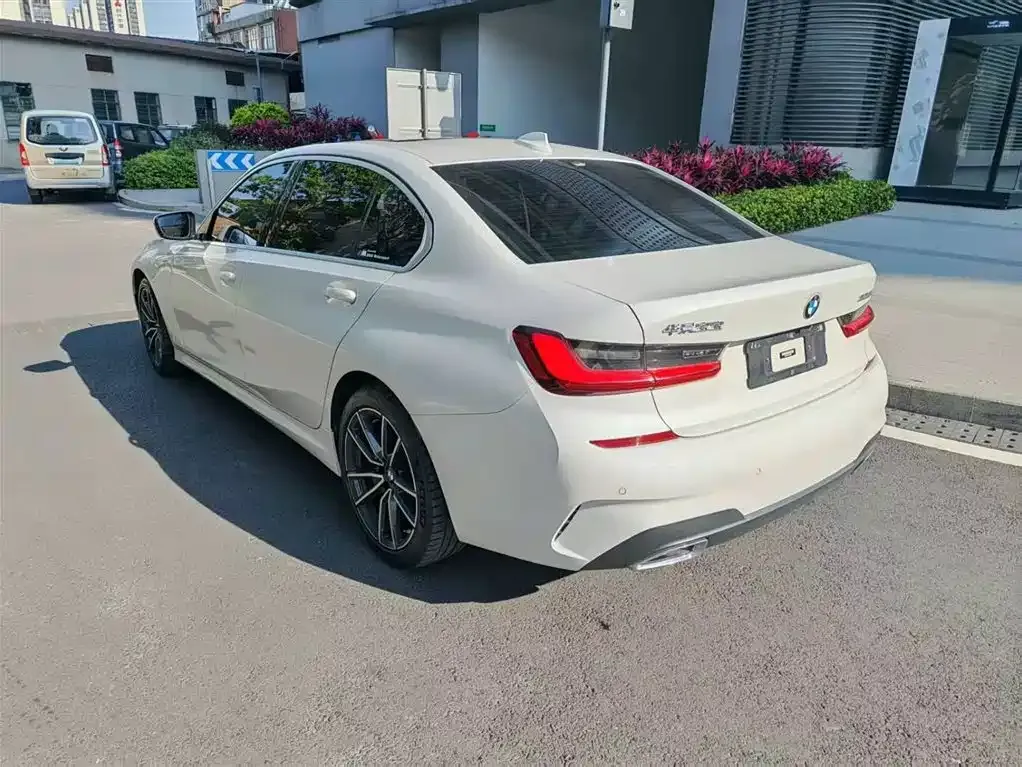 BMW 3 Series 2022 из CN, фото 6