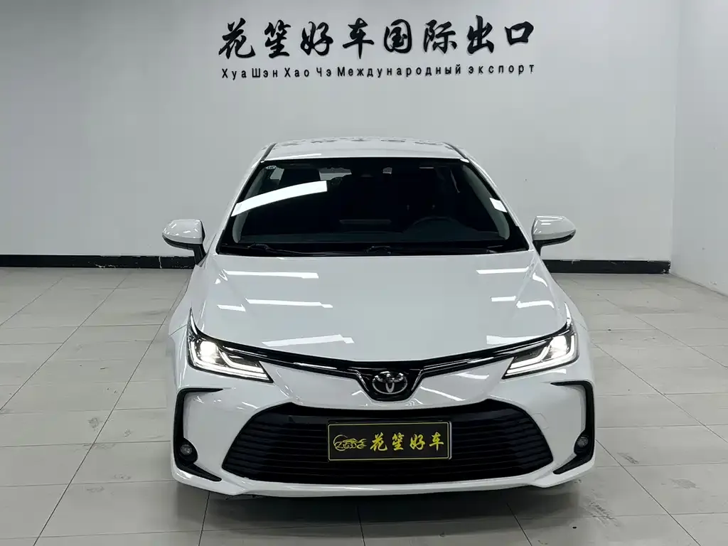 Toyota Corolla — фото 7