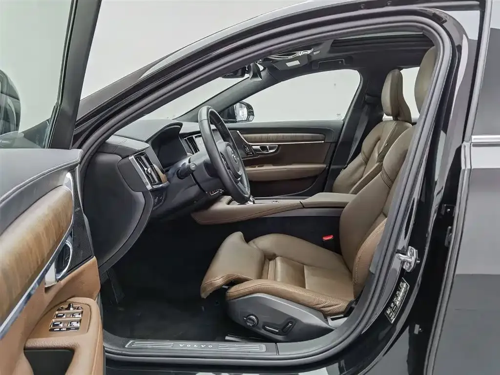 Volvo S90 — фото 10