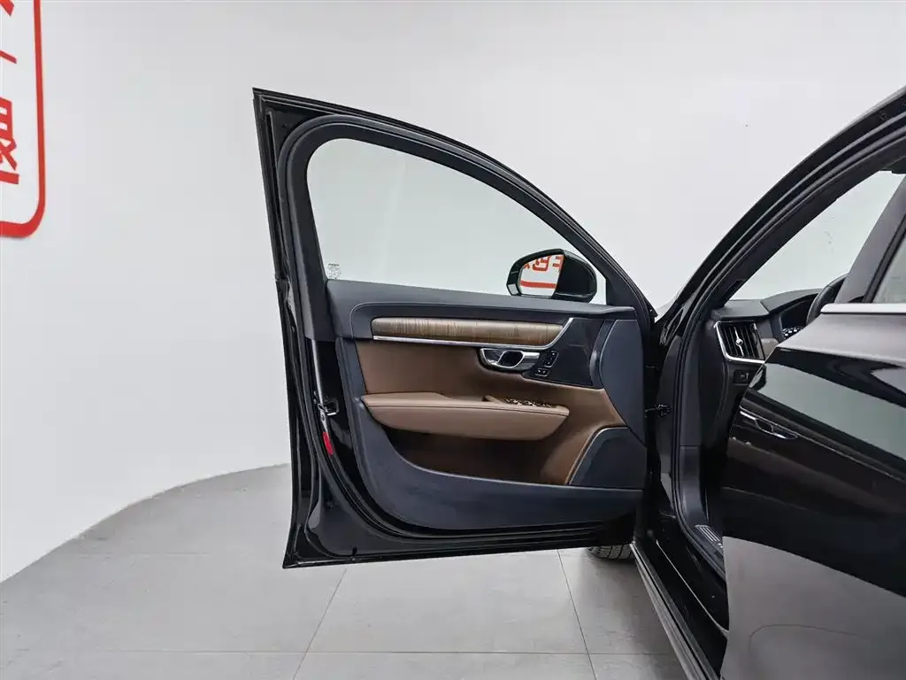Volvo S90 — фото 9