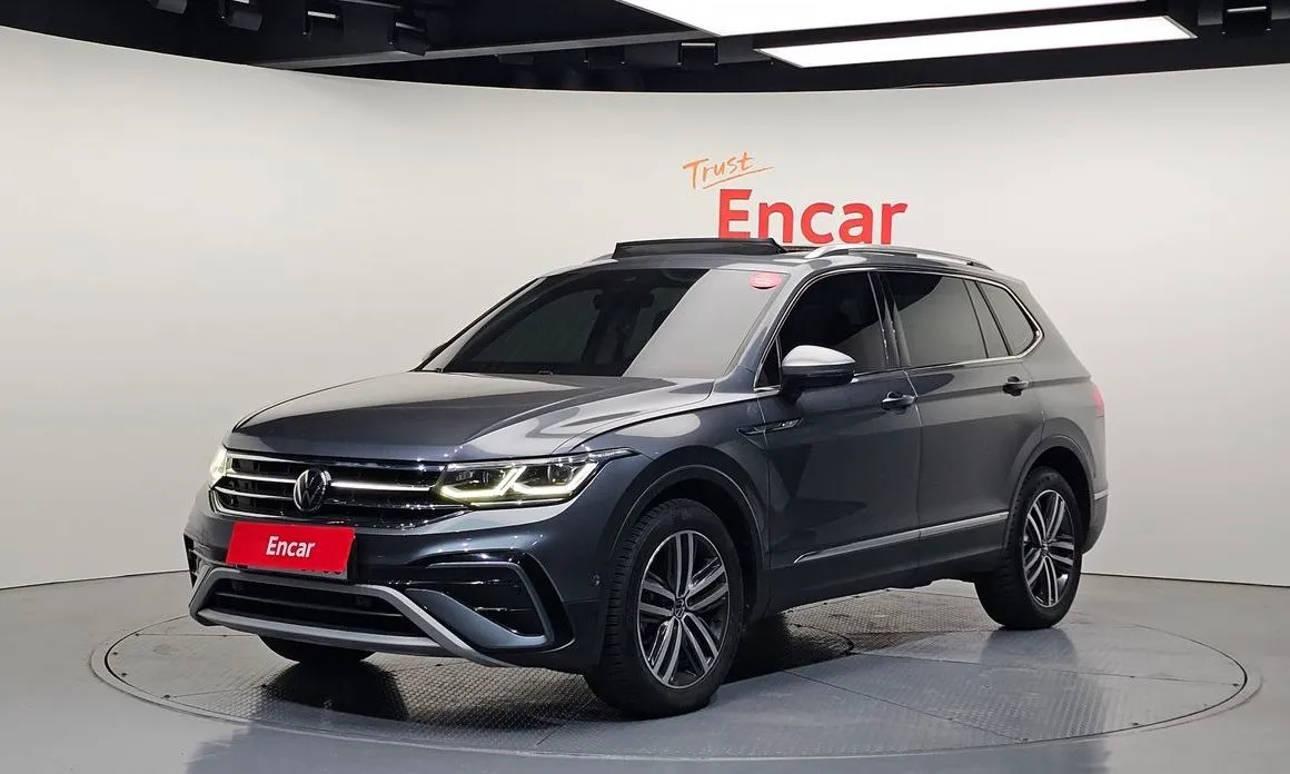 Volkswagen Tiguan — фото 1