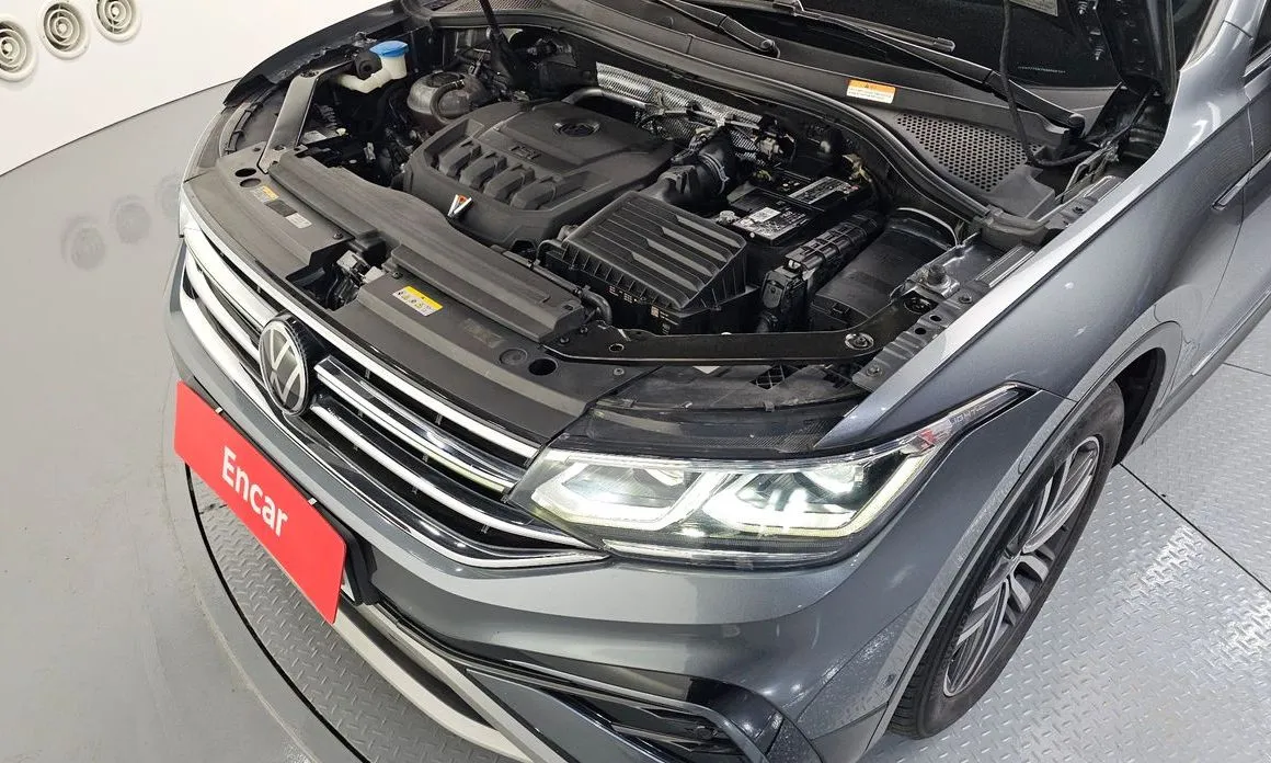 Volkswagen Tiguan — фото 10