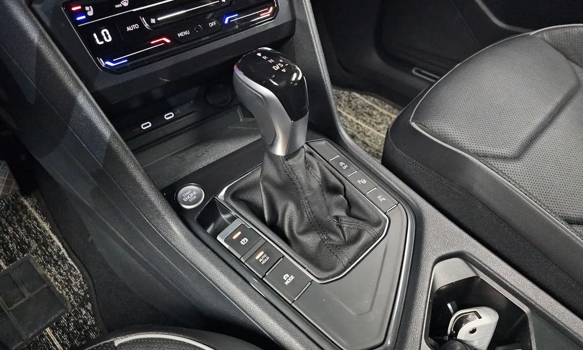 Volkswagen Tiguan — фото 6