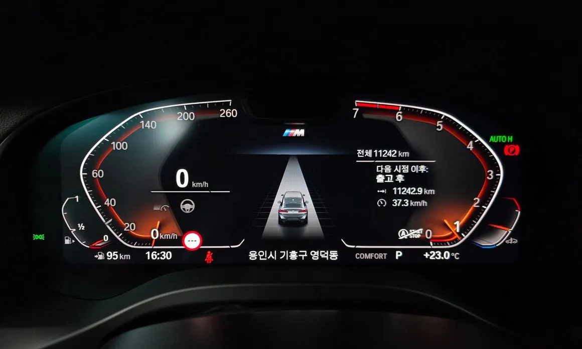 BMW X4 2025 из KR, фото 2