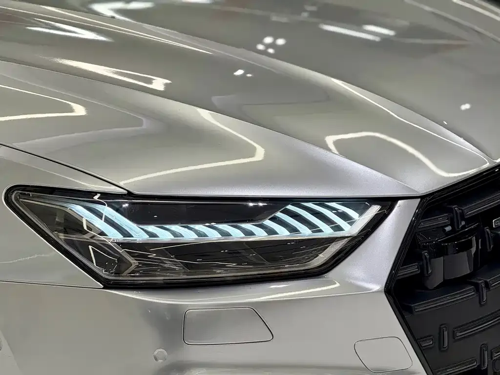 Audi A7L — фото 7