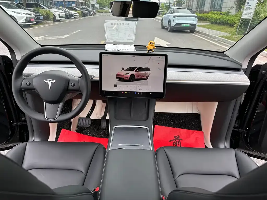 Tesla Model Y — фото 4