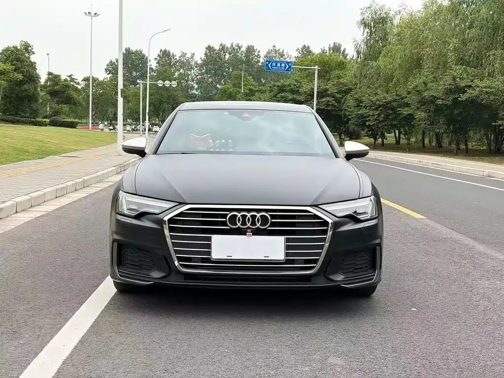 Audi A6L — фото 10
