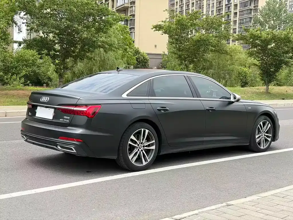 Audi A6L — фото 9