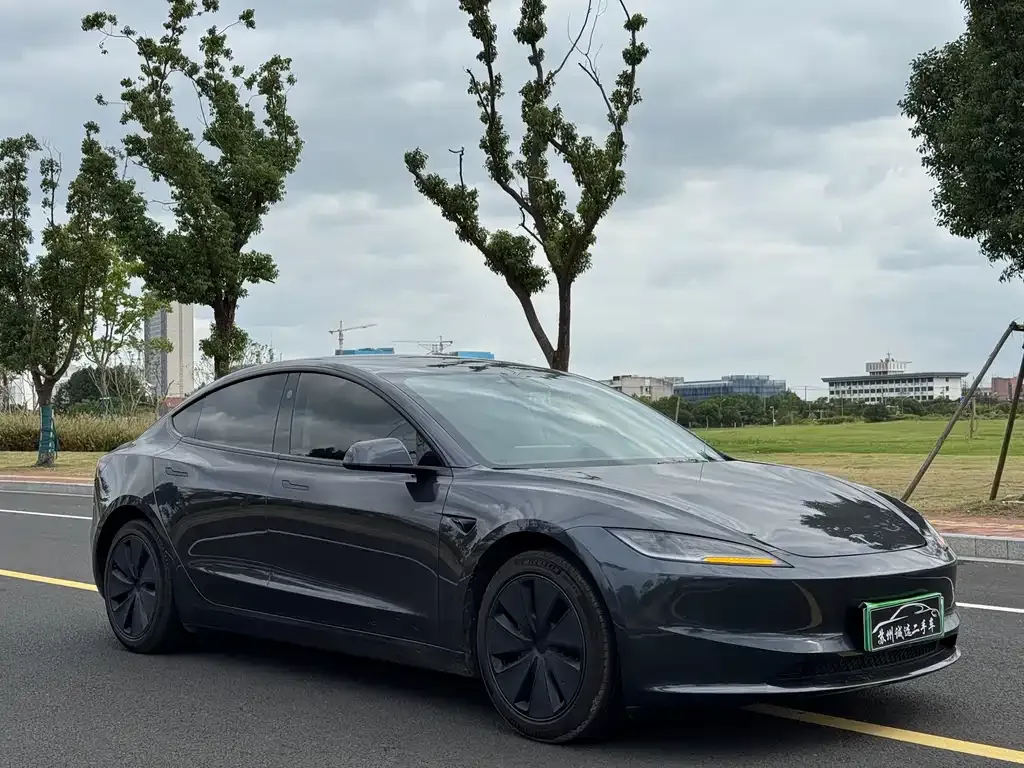 Tesla Model 3 — фото 5