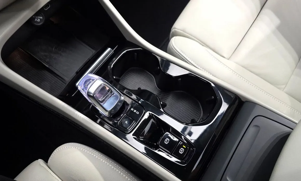 Volvo XC40 2023 из KR, фото 9