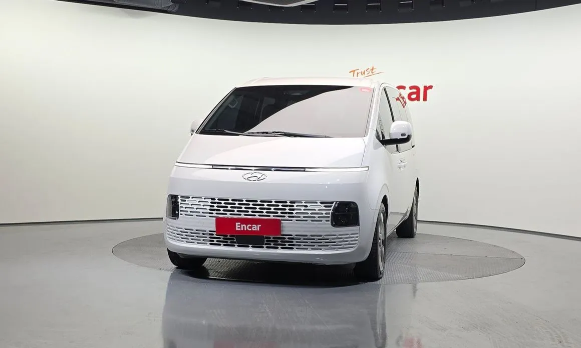 Hyundai Staria 2023 из KR, фото 2