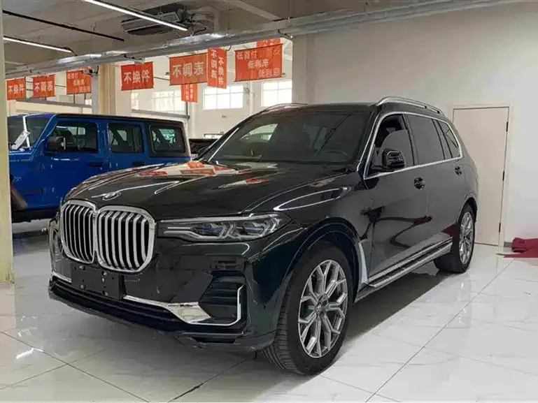 BMW X7 — фото 1