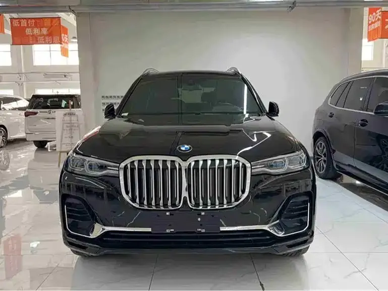 BMW X7 — фото 2