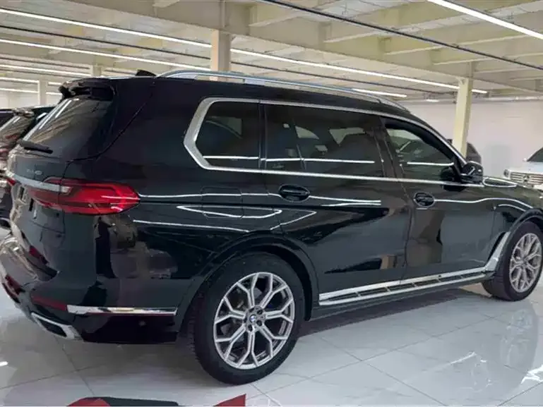 BMW X7 — фото 4