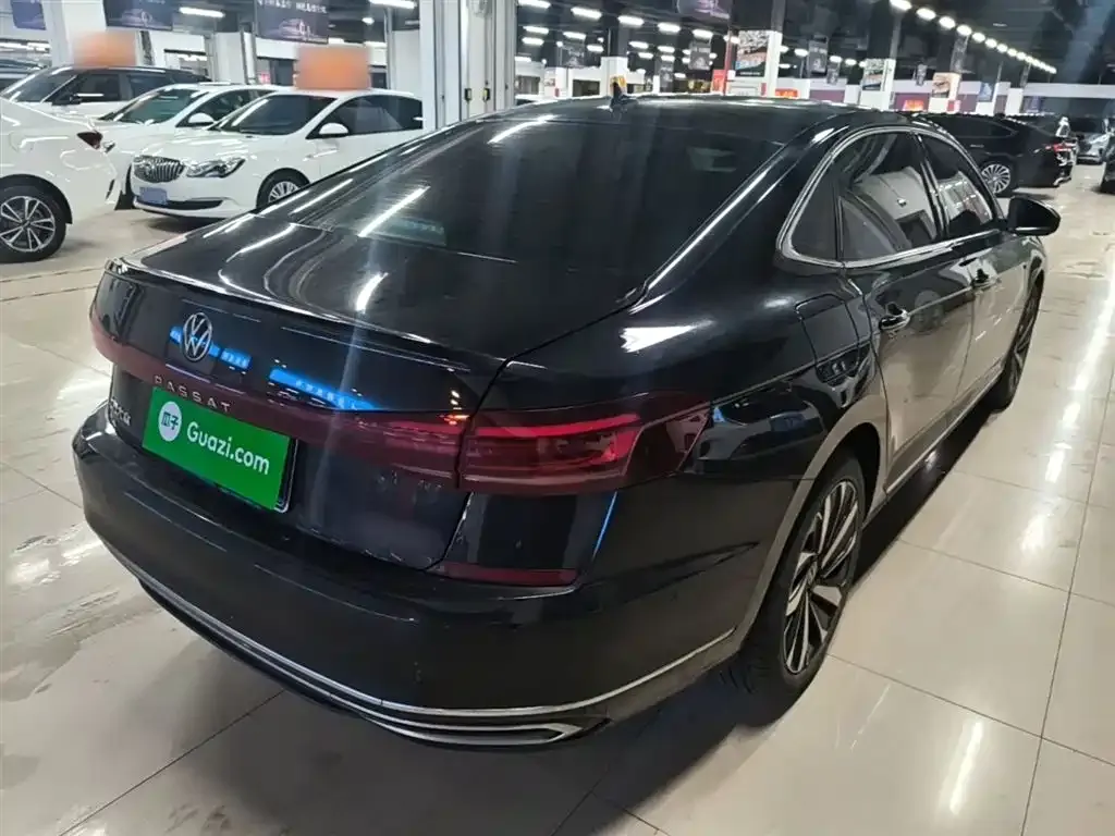 Volkswagen Passat — фото 6