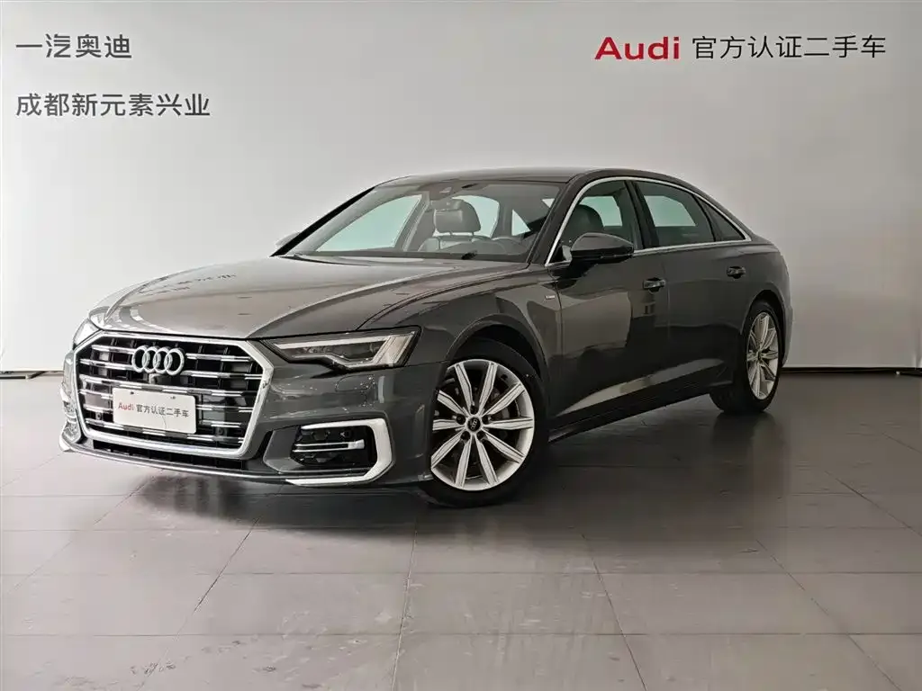 Audi A6L — фото 1