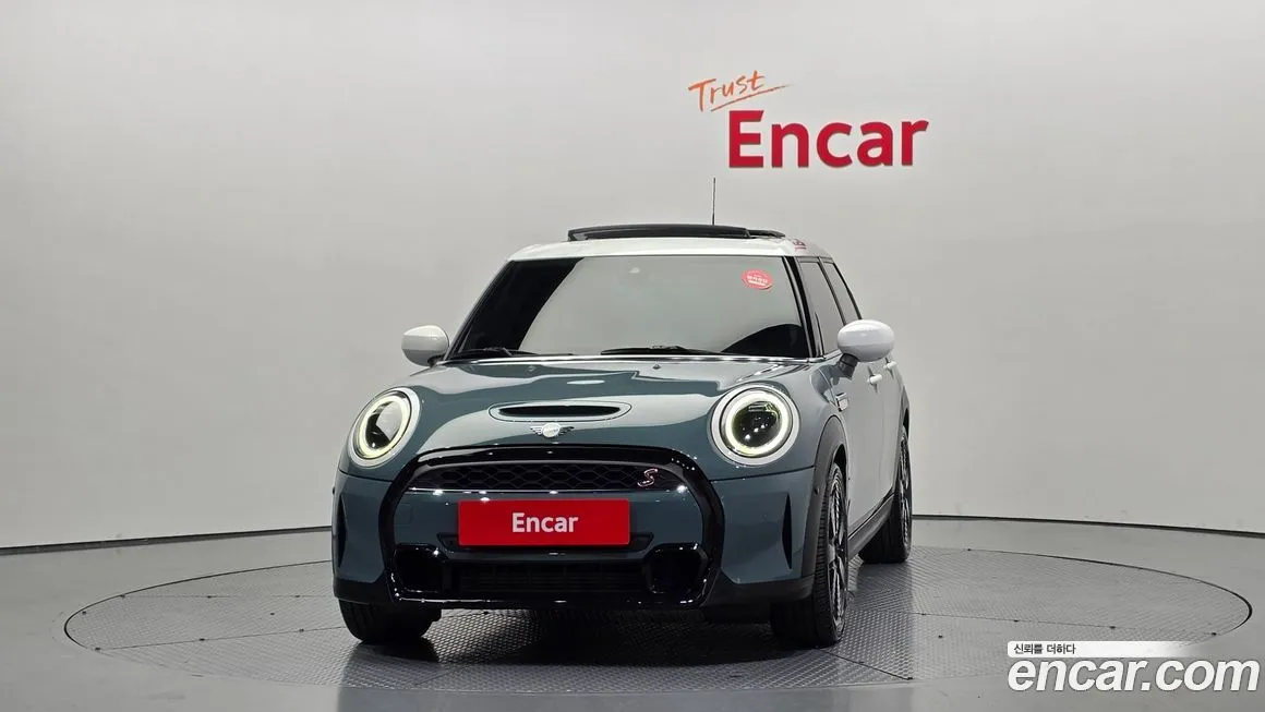 Mini Cooper 2023 из KR, фото 2