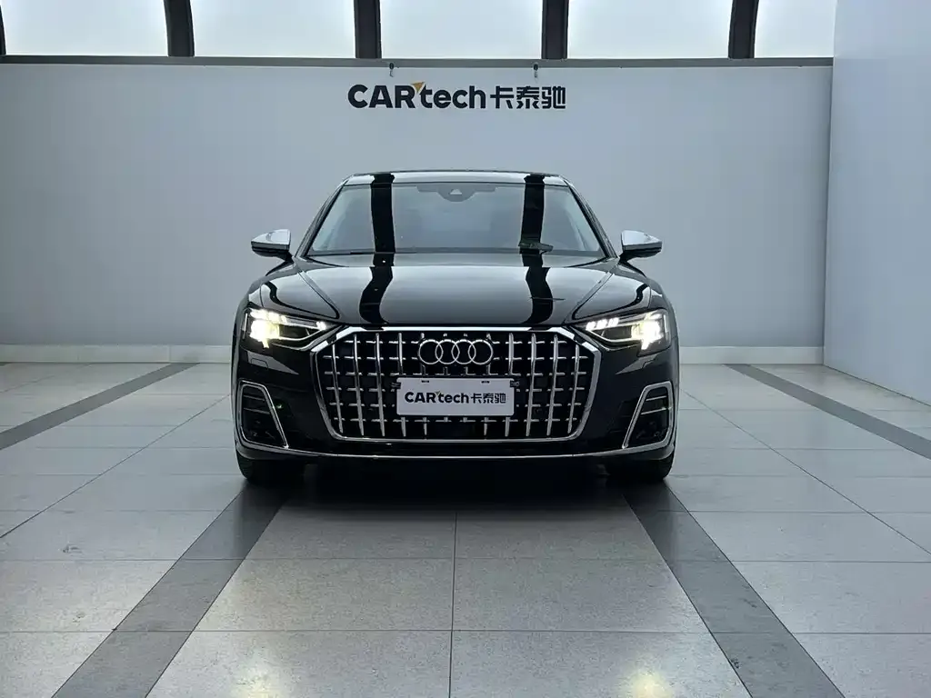 Audi A8 — фото 7