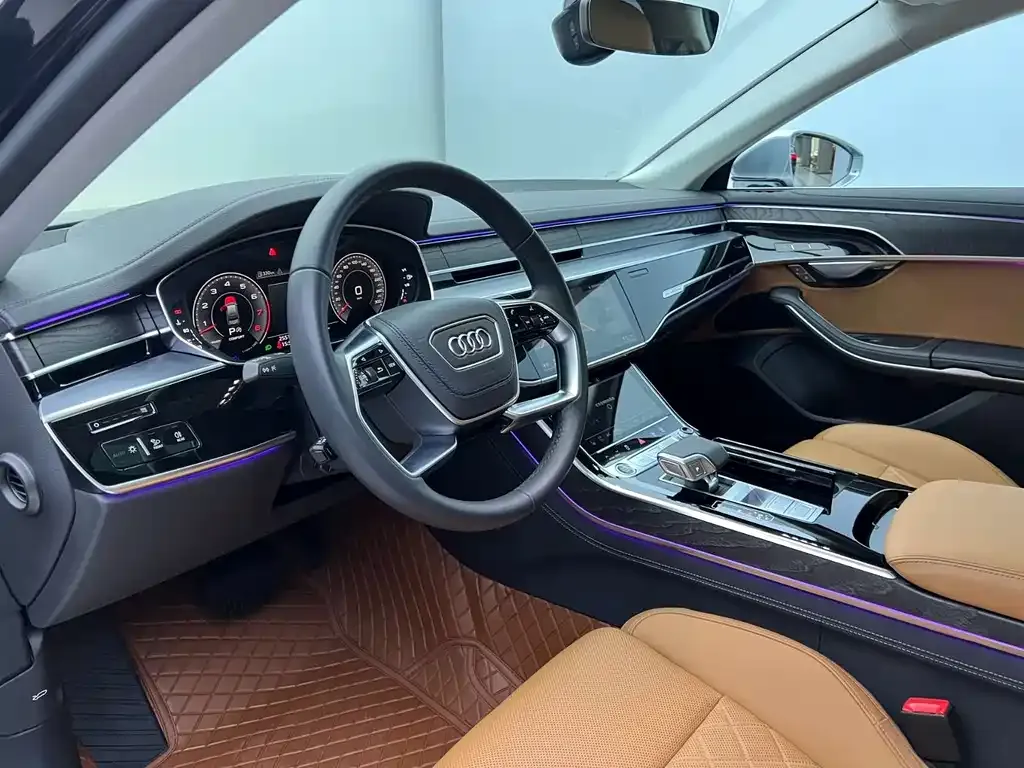 Audi A8 — фото 10