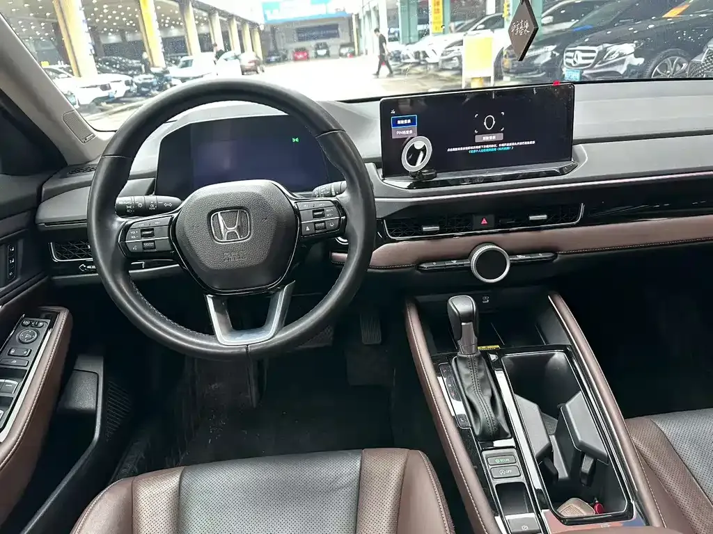 Honda Inspire — фото 8