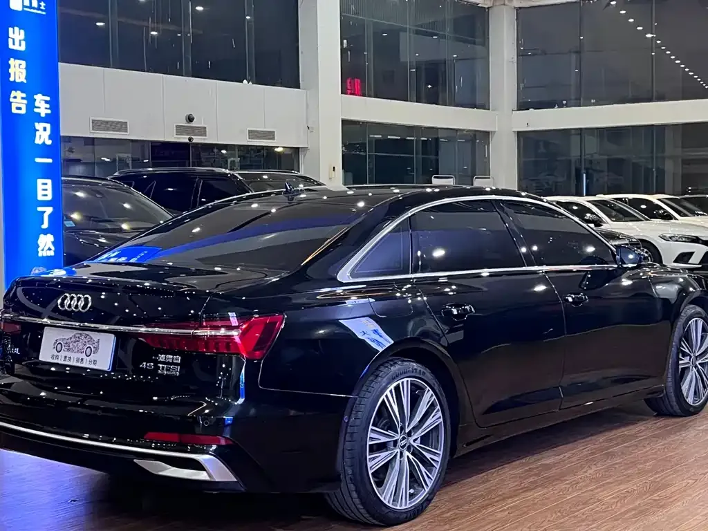 Audi A6L 2025 из CN, фото 8