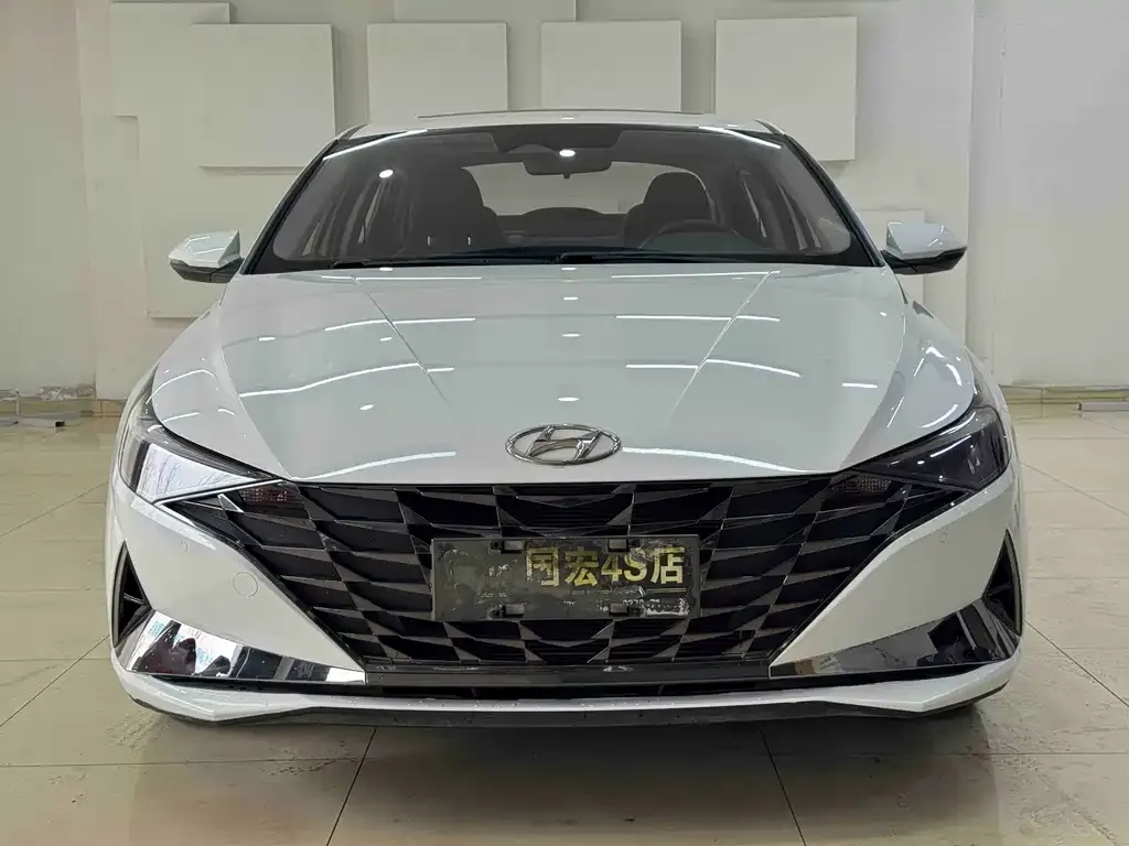 Hyundai Elantra — фото 6