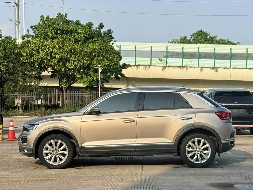 Volkswagen T-Roc 2021 из CN, фото 5