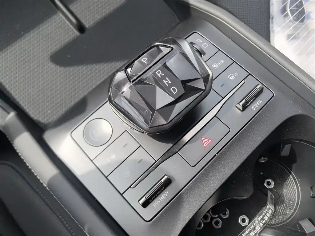 BYD Qin L — фото 4