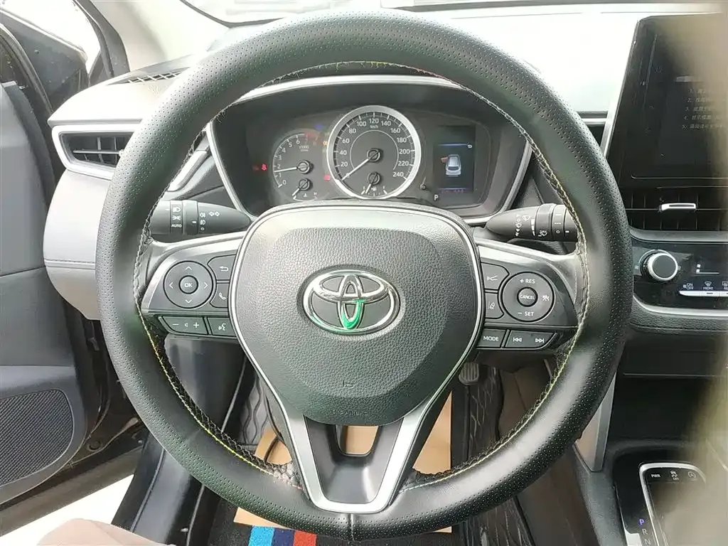 Toyota Corolla Cross — фото 4