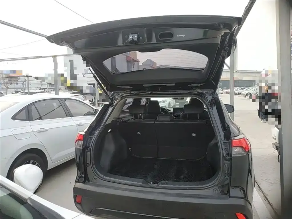 Toyota Corolla Cross — фото 2