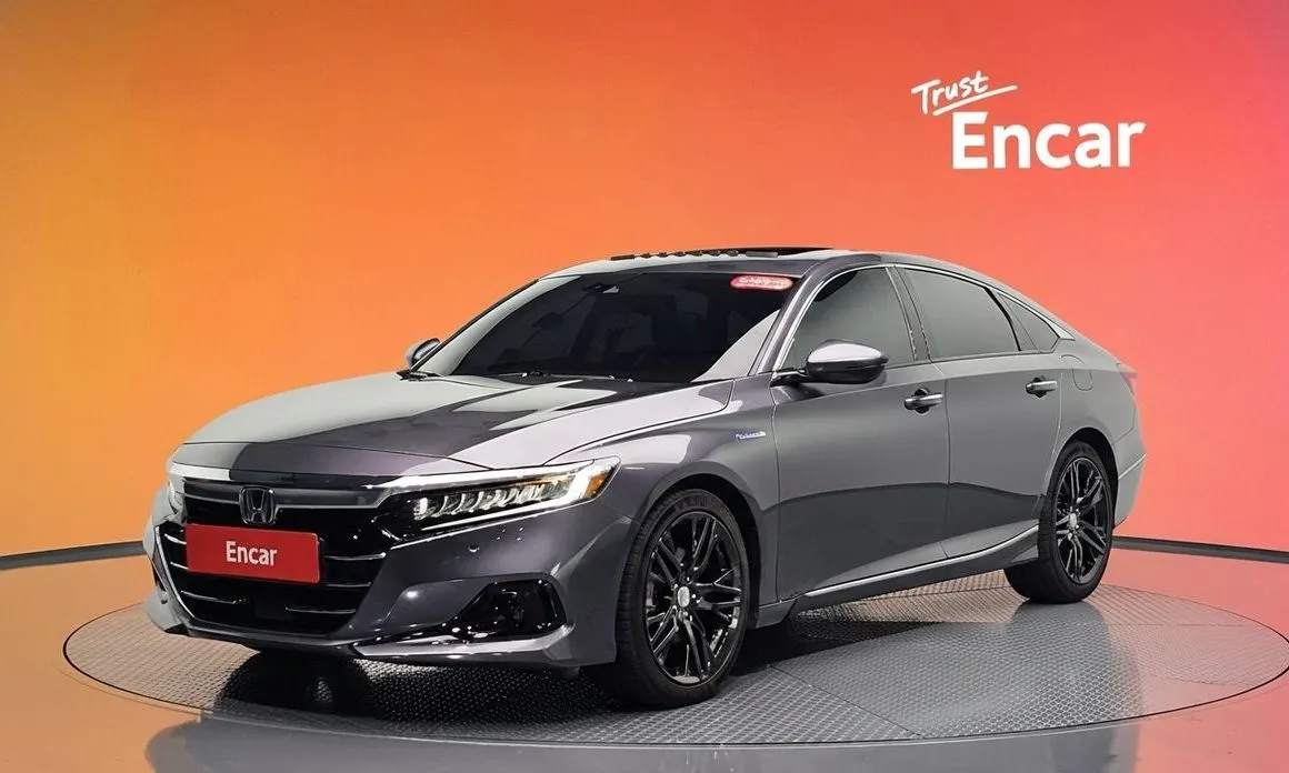Honda Accord — фото 1