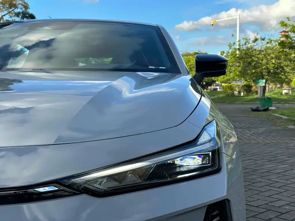 Changan UNI-V 2024 из CN, фото 2