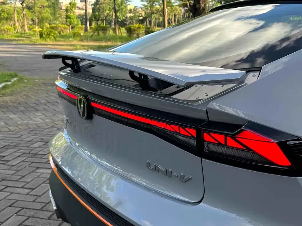 Changan UNI-V 2024 из CN, фото 3