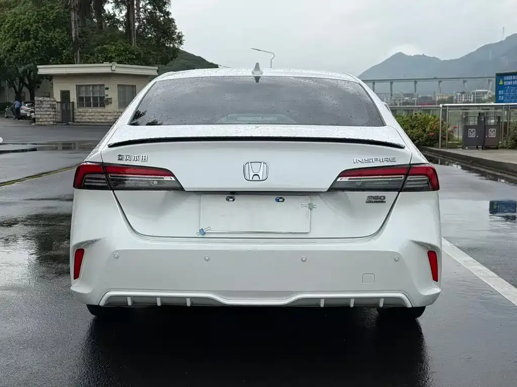 Honda Inspire — фото 2