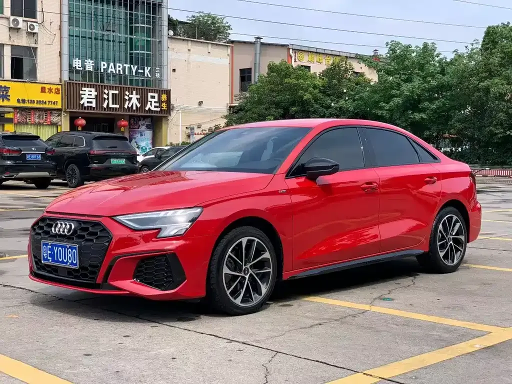 Audi A3 — фото 1