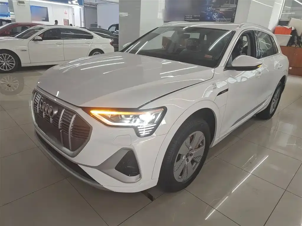 Audi e-tron 2025 из CN, фото 3